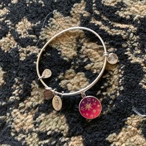 Used Alex and Ani it cosmetics bracelet 2019